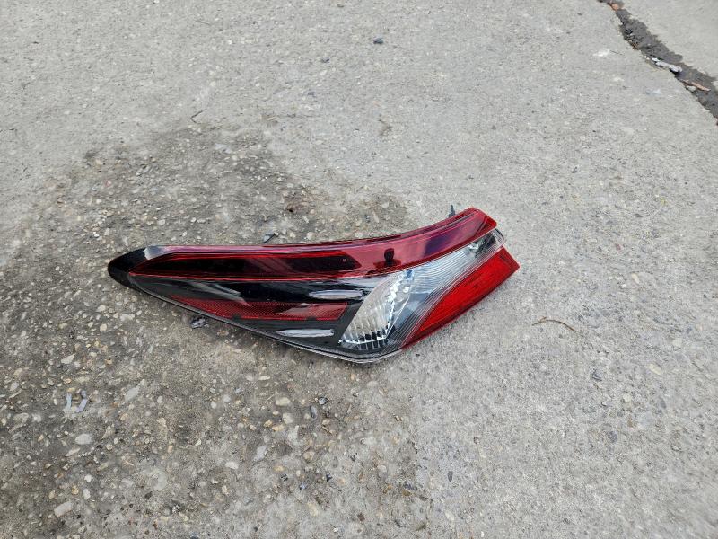 Фото 12 - TOYOTA CAMRY