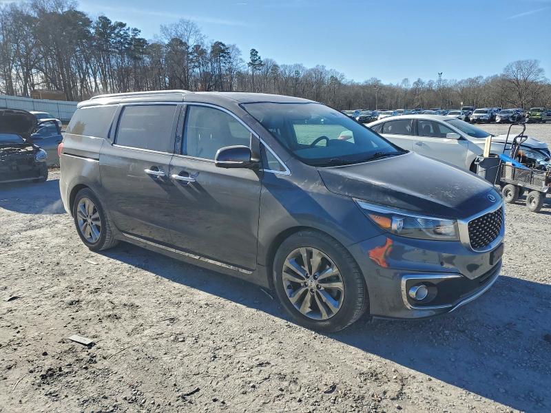 Фото 4 - KIA SEDONA