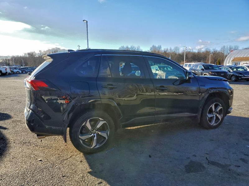 Фото 3 - TOYOTA RAV4