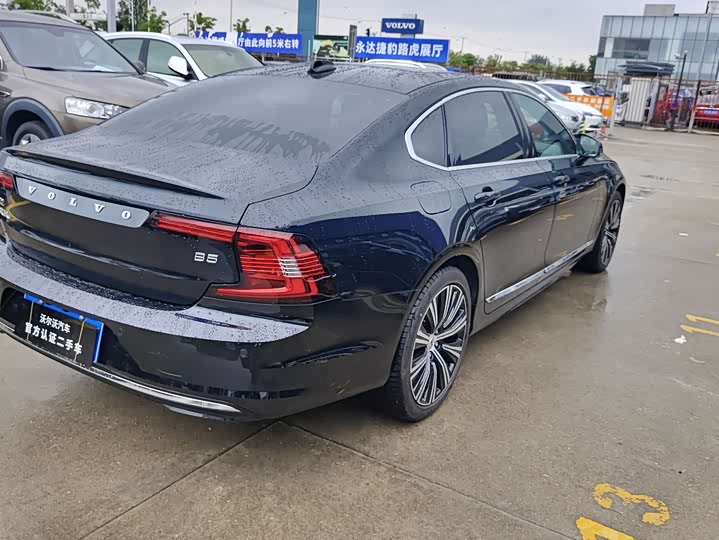 Volvo S90 2025 2025款 B5 智雅豪华版