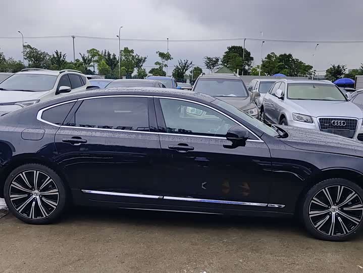 Volvo S90 2025 2025款 B5 智雅豪华版