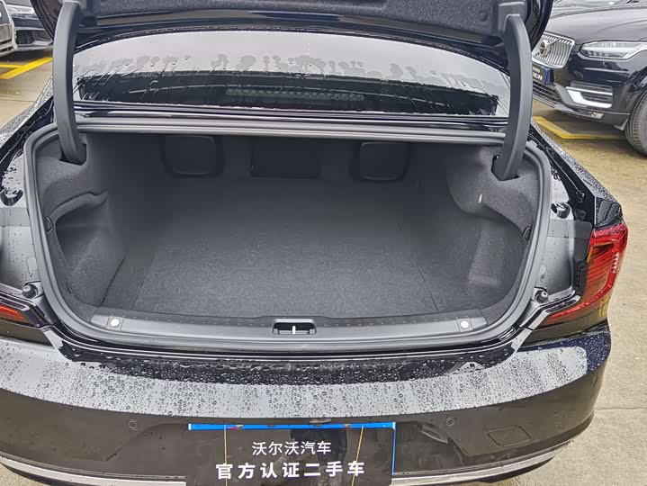 Volvo S90 2025 2025款 B5 智雅豪华版