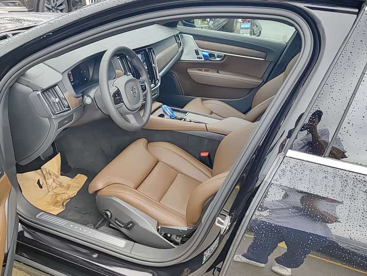 Volvo S90 2025 2025款 B5 智雅豪华版