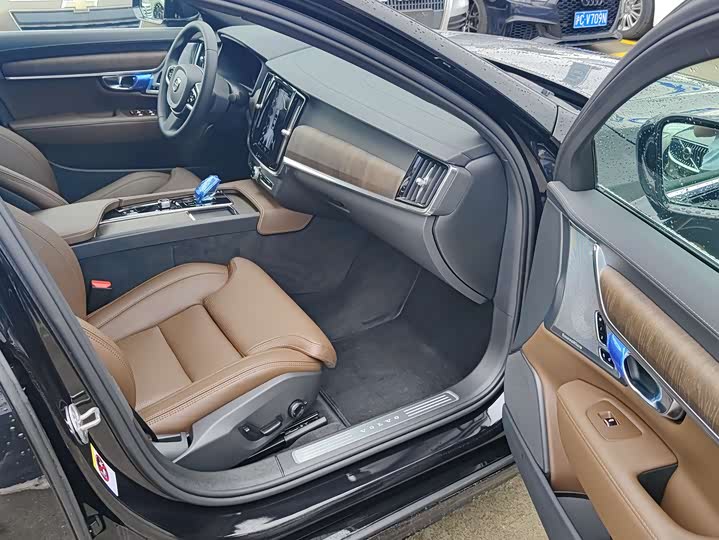 Volvo S90 2025 2025款 B5 智雅豪华版