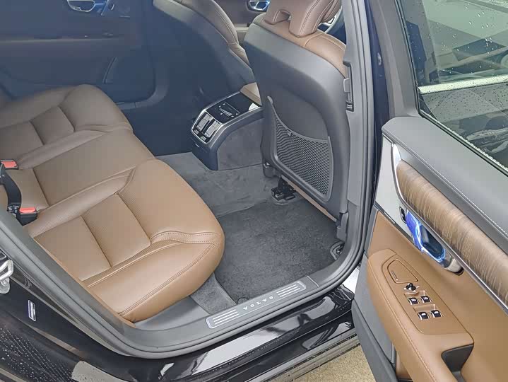 Volvo S90 2025 2025款 B5 智雅豪华版