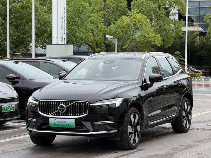 Volvo XC60 Hybrid 2025 2025款 插电式混动 长续航四驱智雅豪华版