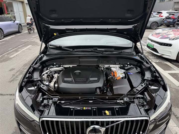 Volvo XC60 Hybrid 2025 2025款 插电式混动 长续航四驱智雅豪华版