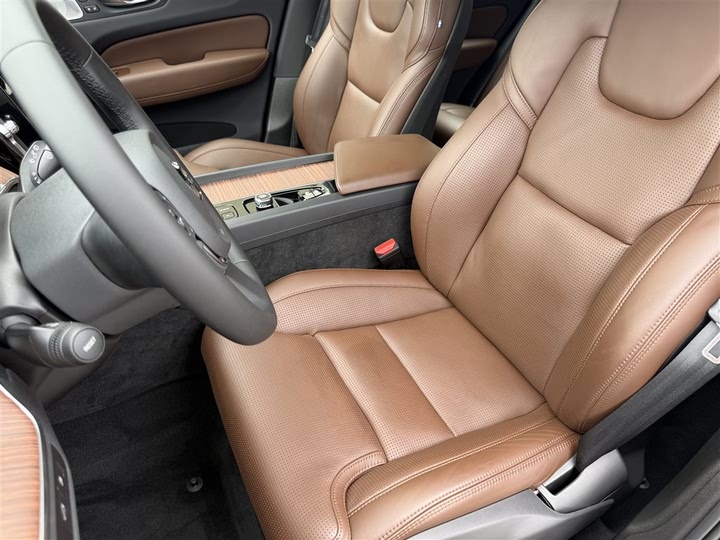 Volvo XC60 Hybrid 2025 2025款 插电式混动 长续航四驱智雅豪华版