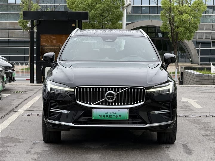 Volvo XC60 Hybrid 2025 2025款 插电式混动 长续航四驱智雅豪华版