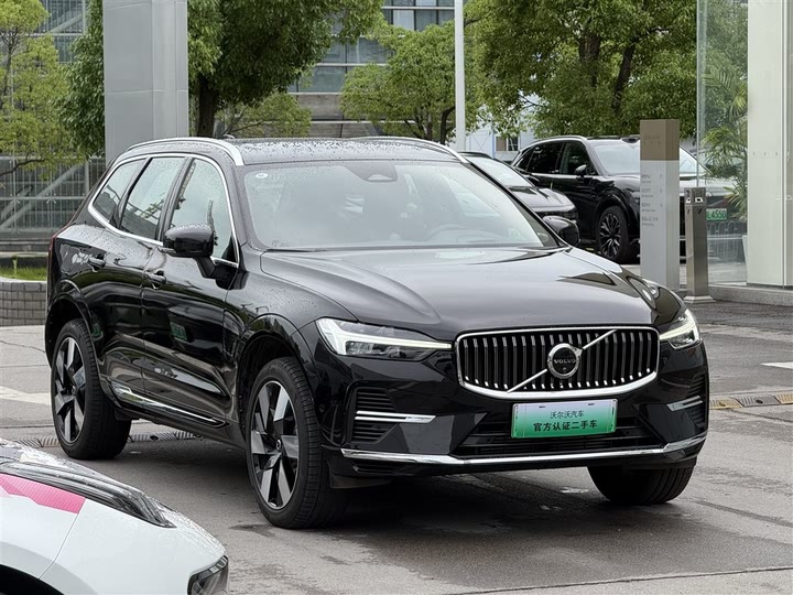 Volvo XC60 Hybrid 2025 2025款 插电式混动 长续航四驱智雅豪华版