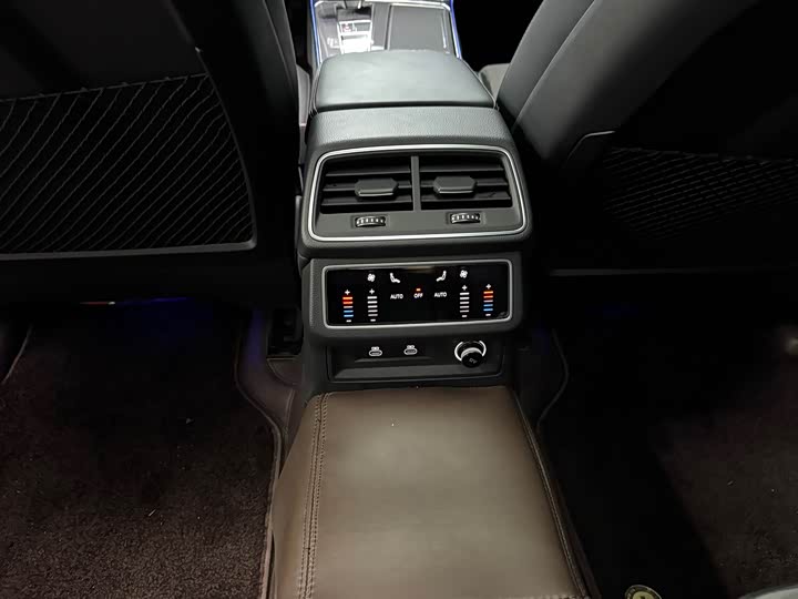 Audi A6L 2025 2025款 45 TFSI 臻选动感型