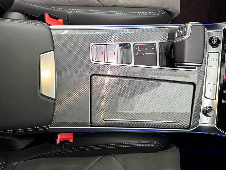 Audi A6L 2025 2025款 45 TFSI 臻选动感型