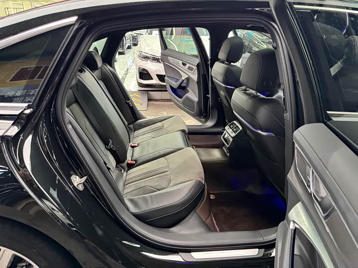 Audi A6L 2025 2025款 45 TFSI 臻选动感型