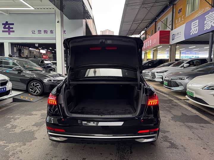 Audi A6L 2025 2025款 45 TFSI 臻选动感型