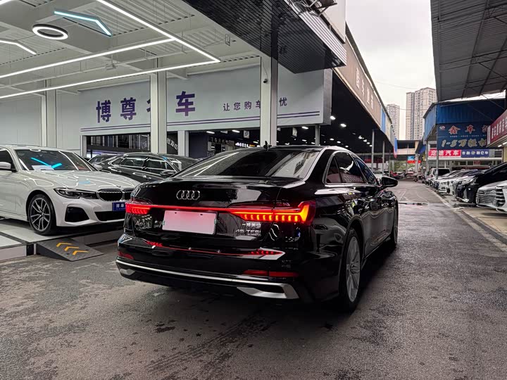 Audi A6L 2025 2025款 45 TFSI 臻选动感型