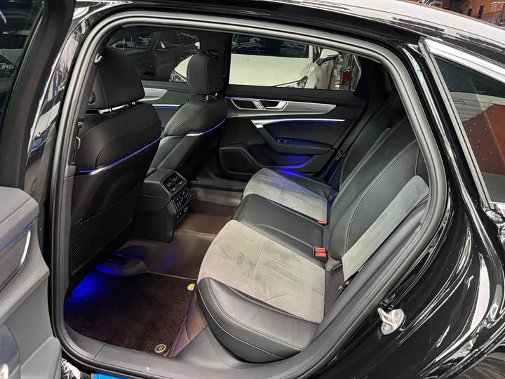 Audi A6L 2025 2025款 45 TFSI 臻选动感型