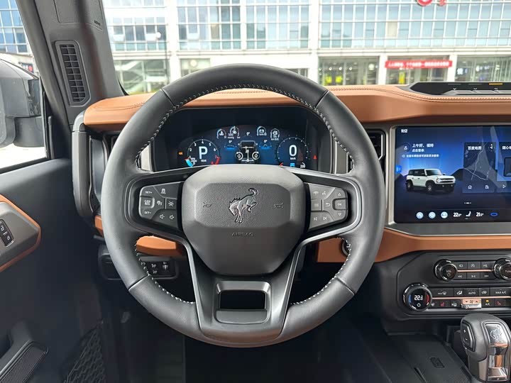 Ford Bronco 2024 2024款 2.3T 长滩大脚越野版