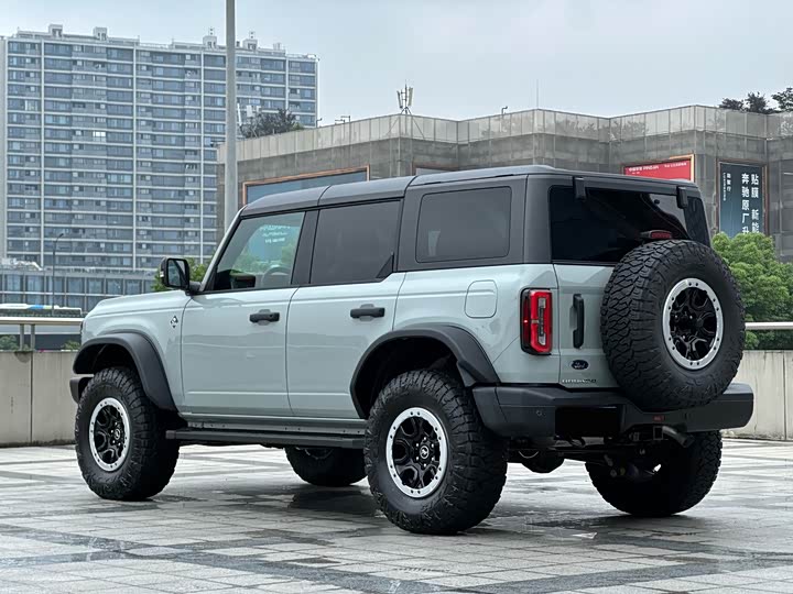 Ford Bronco 2024 2024款 2.3T 长滩大脚越野版
