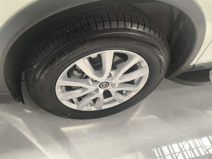 Nissan X-Trail 2023 2023款 经典 2.0L 两驱智联臻享版