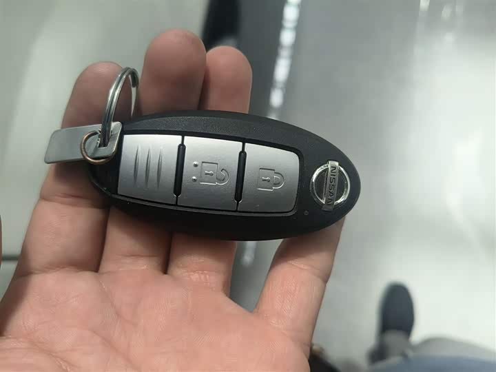 Nissan X-Trail 2023 2023款 经典 2.0L 两驱智联臻享版