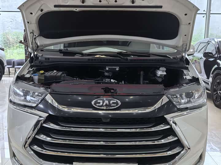 JAC Refine M4 2022 2022款 2.0TGDI 自动商旅版