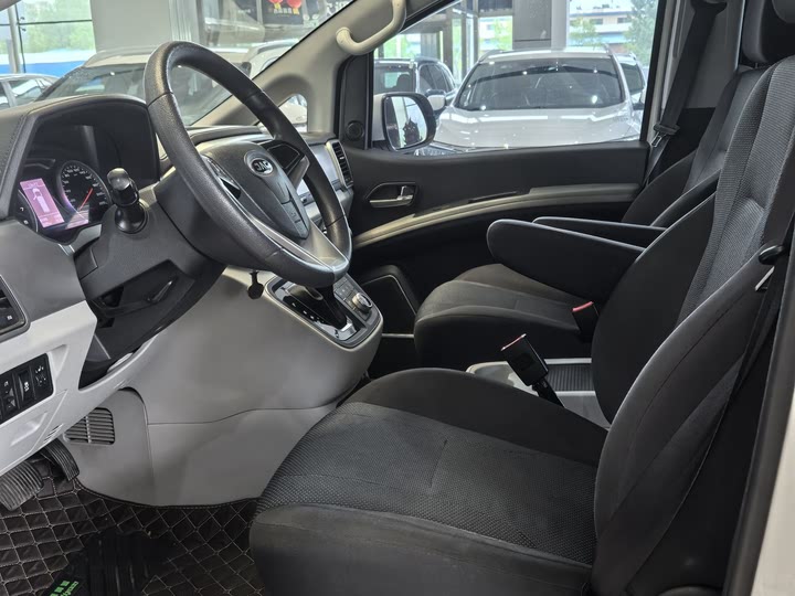 JAC Refine M4 2022 2022款 2.0TGDI 自动商旅版