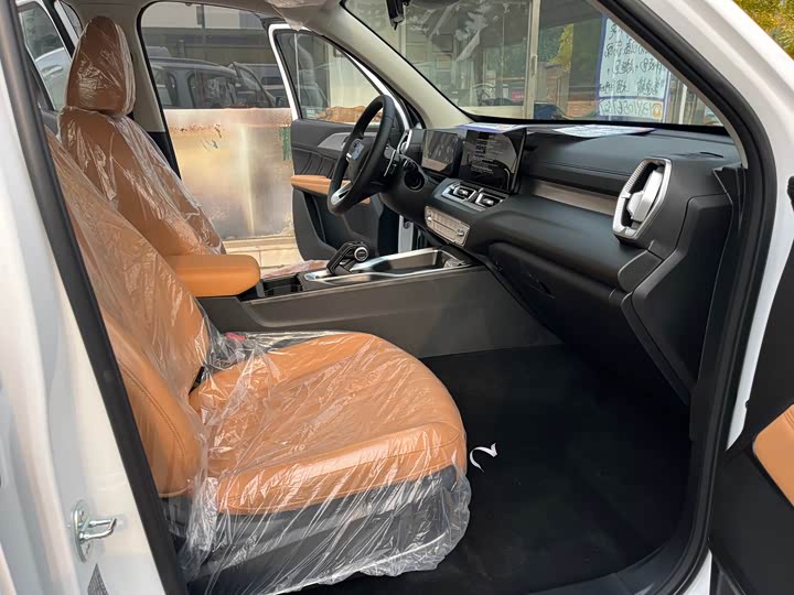 Haval H5 2025 2025款 2.0T自动四驱领英版 汽油