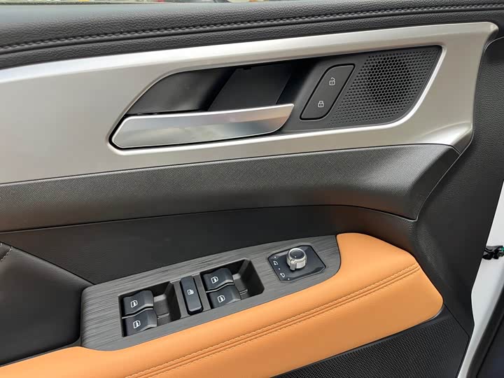 Haval H5 2025 2025款 2.0T自动四驱领英版 汽油