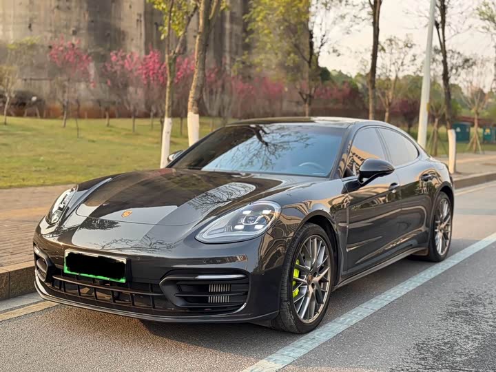 Porsche Panamera Hybrid 2023 2023款 改款 Panamera 4 E-Hybrid 铂金版 2.9T