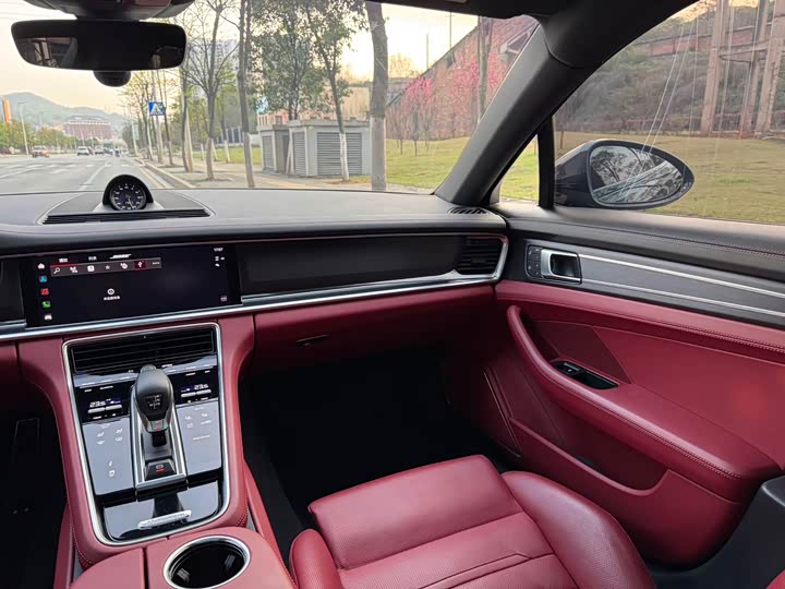 Porsche Panamera Hybrid 2023 2023款 改款 Panamera 4 E-Hybrid 铂金版 2.9T