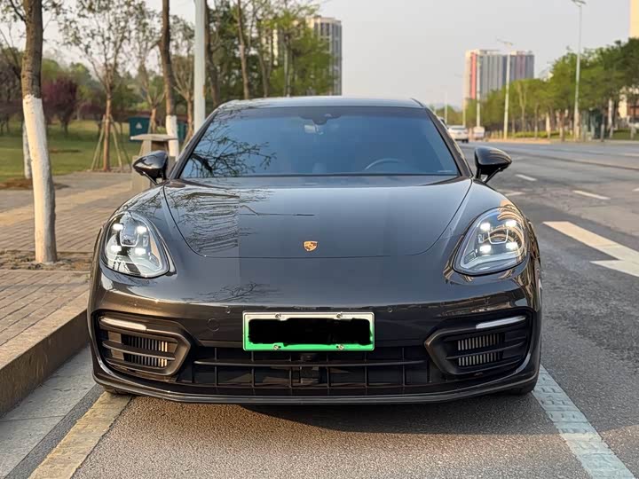 Porsche Panamera Hybrid 2023 2023款 改款 Panamera 4 E-Hybrid 铂金版 2.9T