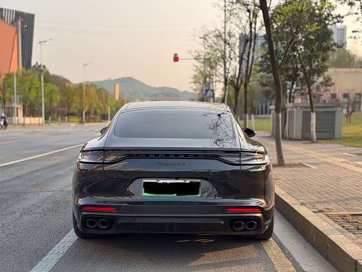 Porsche Panamera Hybrid 2023 2023款 改款 Panamera 4 E-Hybrid 铂金版 2.9T