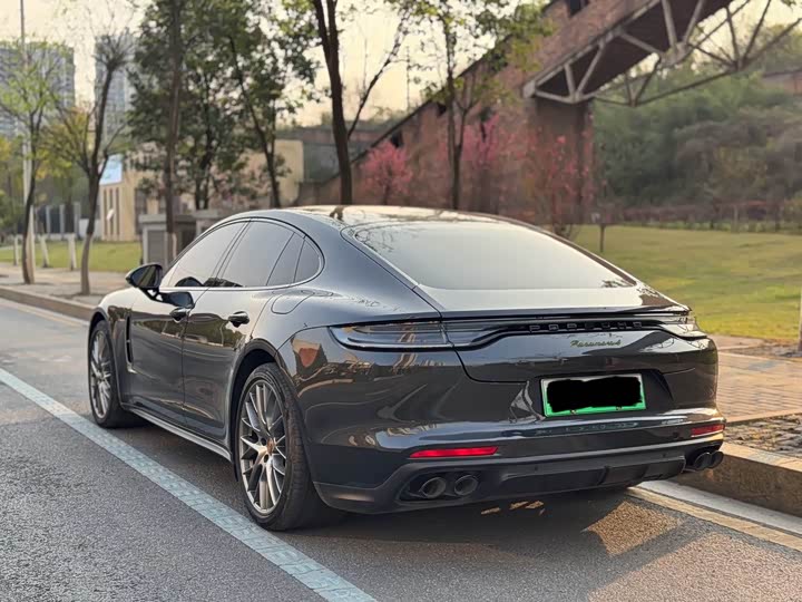 Porsche Panamera Hybrid 2023 2023款 改款 Panamera 4 E-Hybrid 铂金版 2.9T