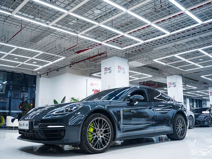 Porsche Panamera Hybrid 2023 2023款 改款 Panamera 4 E-Hybrid 铂金版 2.9T