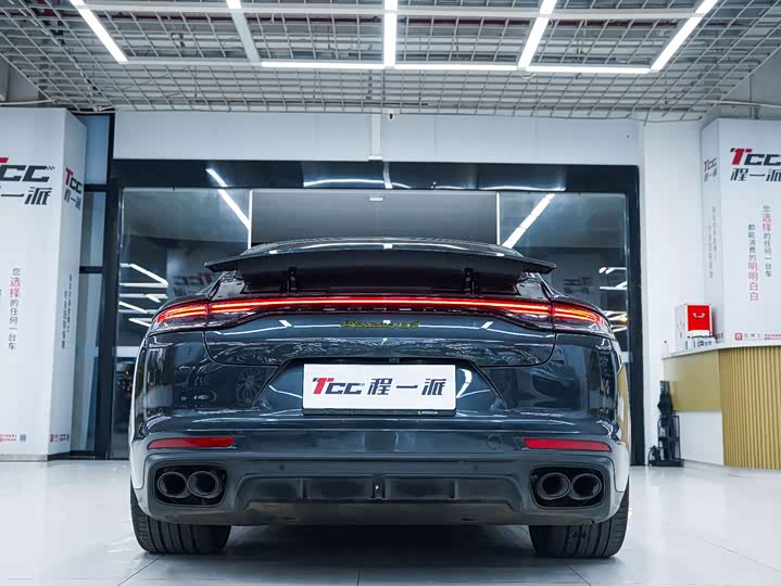 Porsche Panamera Hybrid 2023 2023款 改款 Panamera 4 E-Hybrid 铂金版 2.9T
