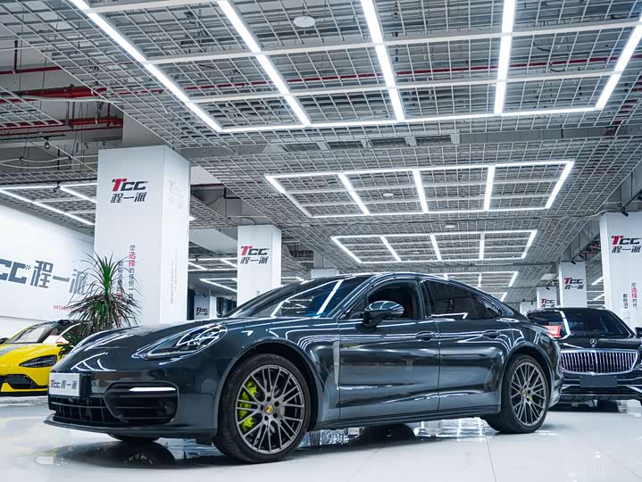 Porsche Panamera Hybrid 2023 2023款 改款 Panamera 4 E-Hybrid 铂金版 2.9T