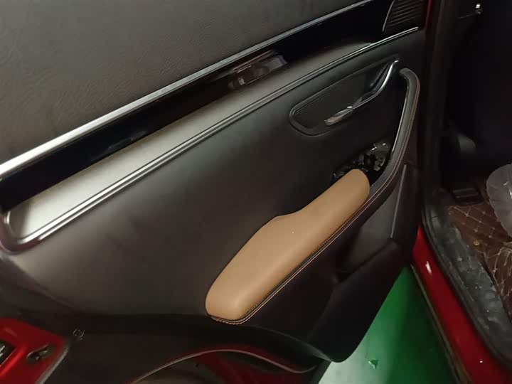 BYD Song Plus 2020 2020款 1.5T 自动尊贵型