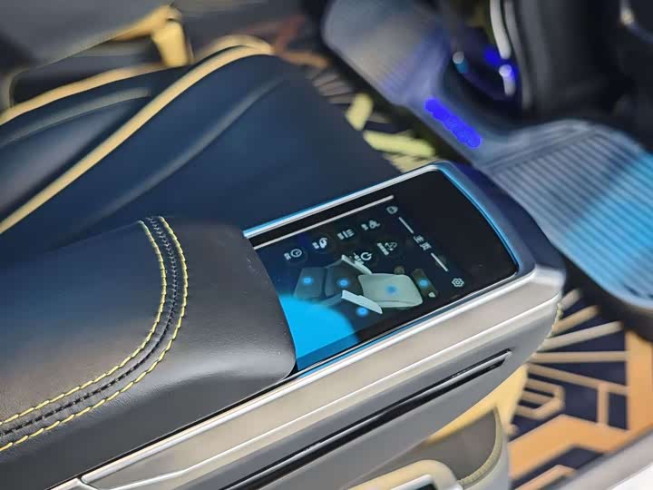 Mercedes-Benz Vito 2024 2024款 2.0T 精英版 7座