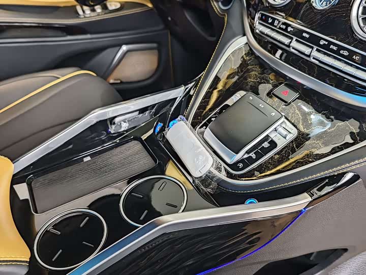 Mercedes-Benz Vito 2024 2024款 2.0T 精英版 7座