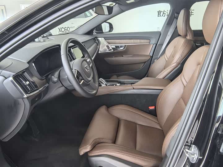 Volvo S90 2025 2025款 B5 智雅豪华版