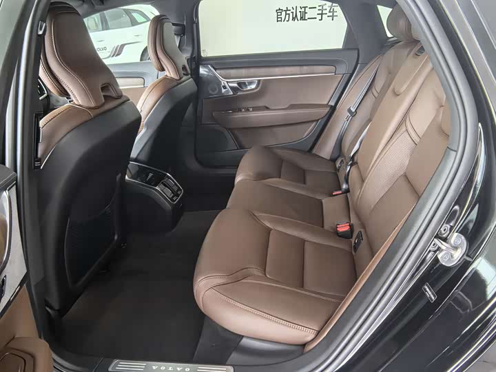 Volvo S90 2025 2025款 B5 智雅豪华版