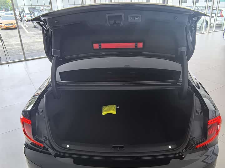 Volvo S90 2025 2025款 B5 智雅豪华版