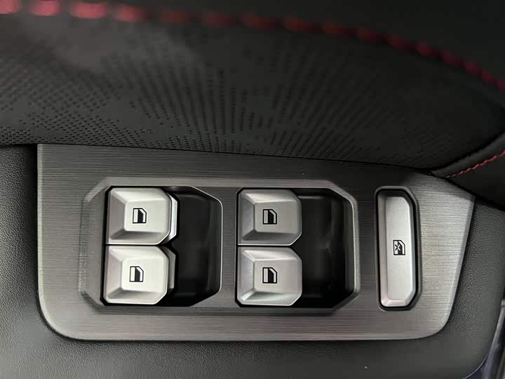 Jetour T2 2024 2024款 2.0T 四驱穿越PRO+娱乐版