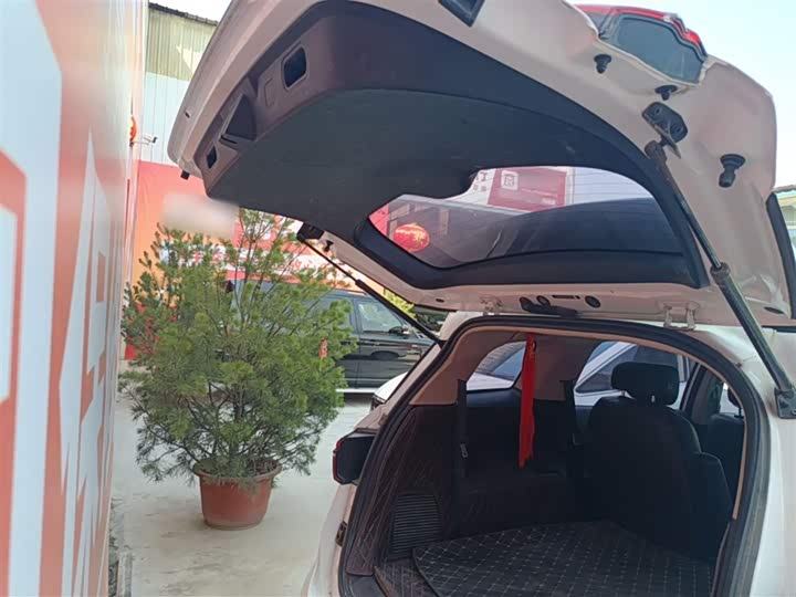 BYD Song Max 2021 2021款 升级版 1.5T 自动尊贵型 6座