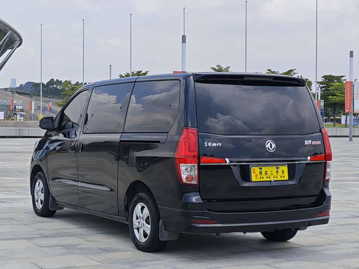 Dongfeng Forthing Lingzhi Plus 2021 2021款 2.0L 手动舒适型 7座