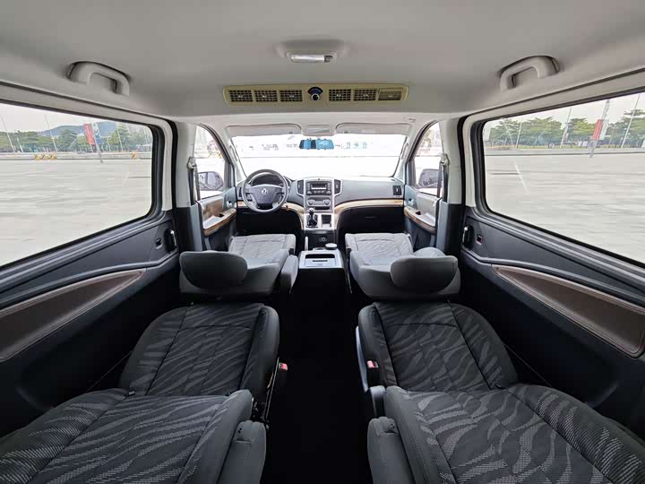 Dongfeng Forthing Lingzhi Plus 2021 2021款 2.0L 手动舒适型 7座