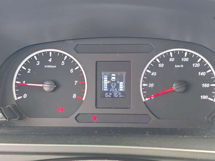 Dongfeng Forthing Lingzhi Plus 2021 2021款 2.0L 手动舒适型 7座