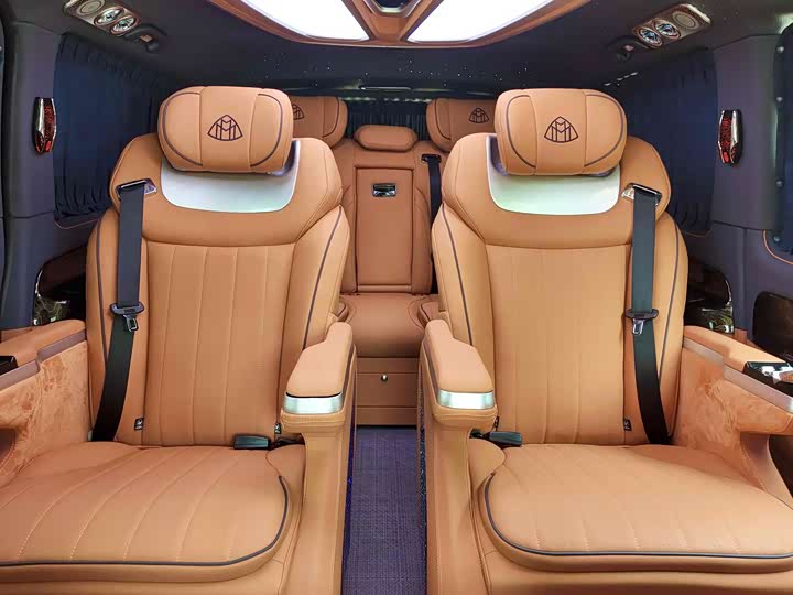 Mercedes-Benz Vito 2024 2024款 2.0T 精英版 7座