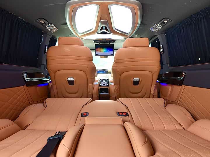 Mercedes-Benz Vito 2024 2024款 2.0T 精英版 7座