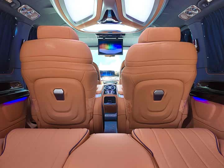 Mercedes-Benz Vito 2024 2024款 2.0T 精英版 7座